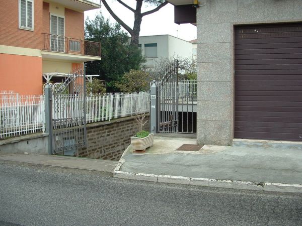 LOCALE C 6 - FOTO 1.JPG